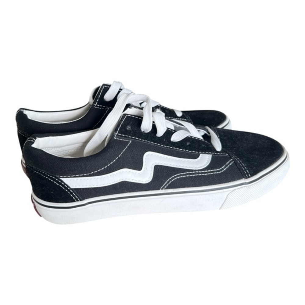Stylish women Black and White Sneakers Size 8